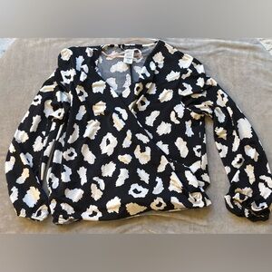 Kaii Black and Cream Patterned Blouse
